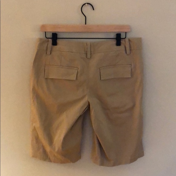 Banana Republic Tan Shorts - Size 8L - Picture 2 of 4